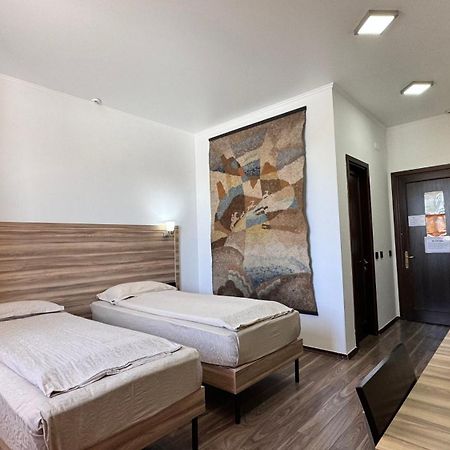 Amir Hotel Karakoł Zewnętrze zdjęcie