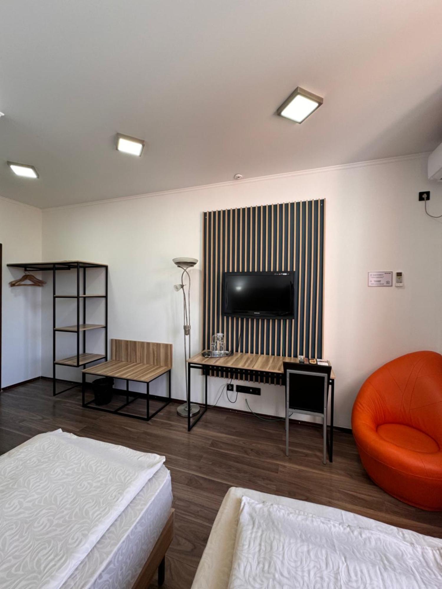 Amir Hotel Karakoł Zewnętrze zdjęcie
