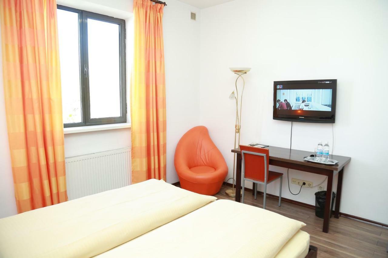 Amir Hotel Karakoł Zewnętrze zdjęcie